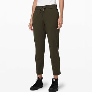 Lululemon on the fly 7/8 pant